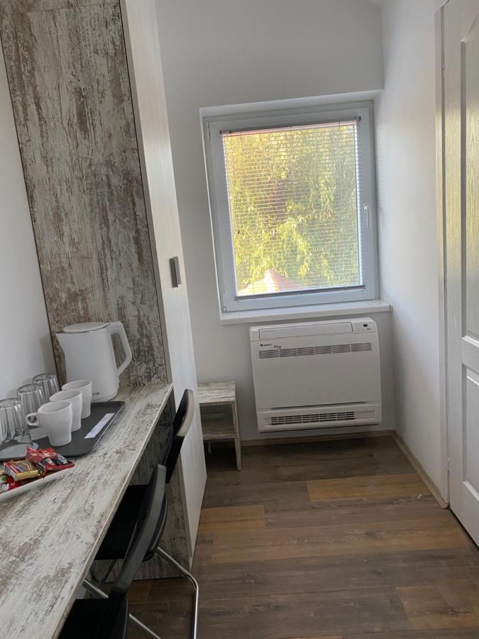 Omis Rooms Панчево Экстерьер фото
